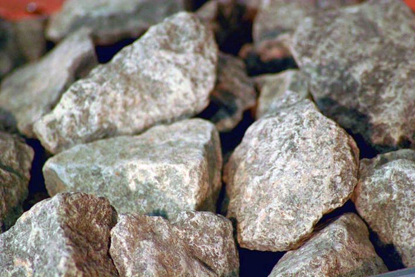 KARIBU Mainburg 4 Saunahaus, naturbelassen, Fichte, 490x368x229 cm, SET B mit Doppelflügeltür, Vorraum und 9 kW Ofen 31324-2 19.jpg
