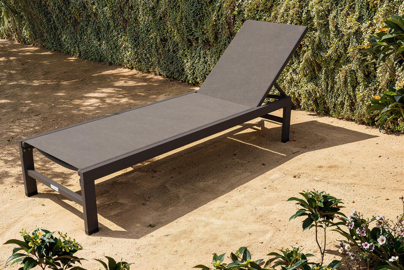 B-Ware: OUTFLEXX Boston Liege, anthrazit matt/schwarz, Alu/Textilene, 190 x 62 cm, Rückenlehne verstellbar 20394__1