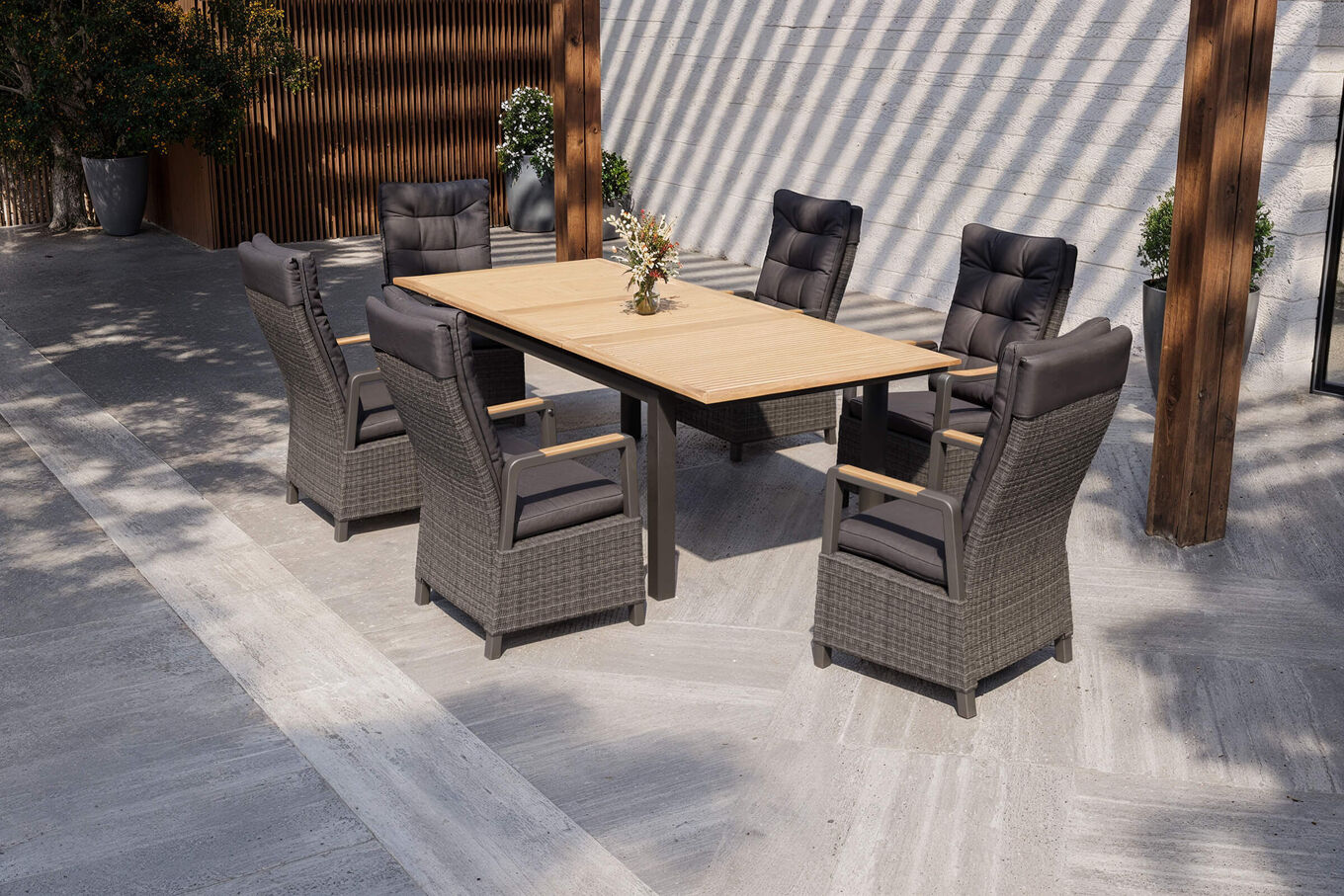 81132  btCeom0Fe 04320e0304ecc7e228080a7b8bb99ed942685b99