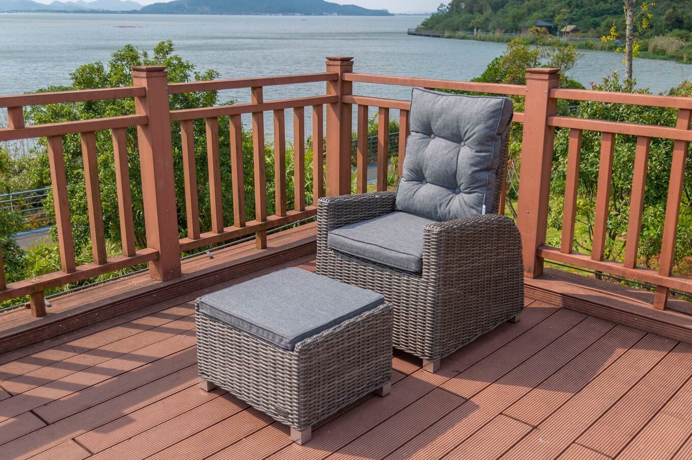 20657  3 3053a083d55cb31a7c2f13e9b66c85d12fb1032b