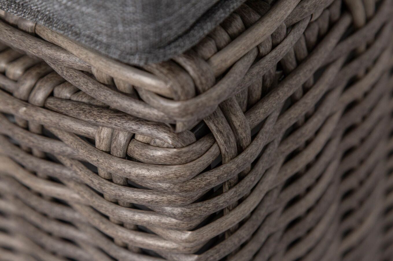 18371-BOX  10 43bb7124a09efe32dd760bbb732c8a760408add1